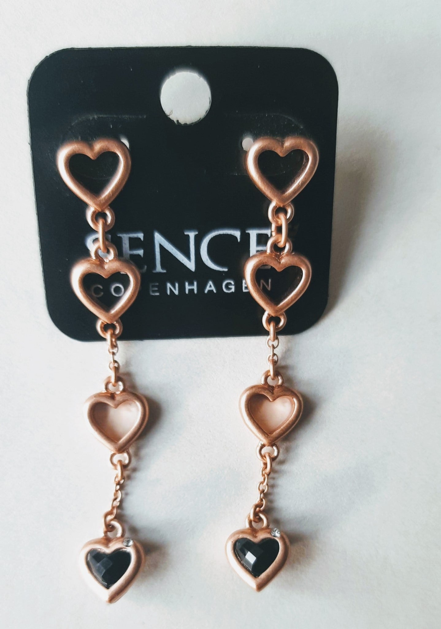 Sence Heart Earrings in Rose Gold with Black Onyx Stone